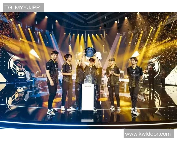 S15LOL赛事中LNG战队在和平精英团队协作排行榜中荣获第七名的佳绩实时数据